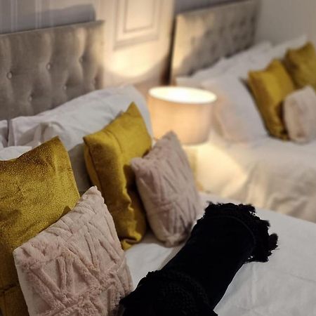 Shm Stays Leicester. Newly Renovated!! 15 Min Drive From City Centre, University. 9 Min Drive To Leicester City Stadium, 5 Min Drive To M1 & M69. 2 Min Walk To Bus Stop. Exteriör bild