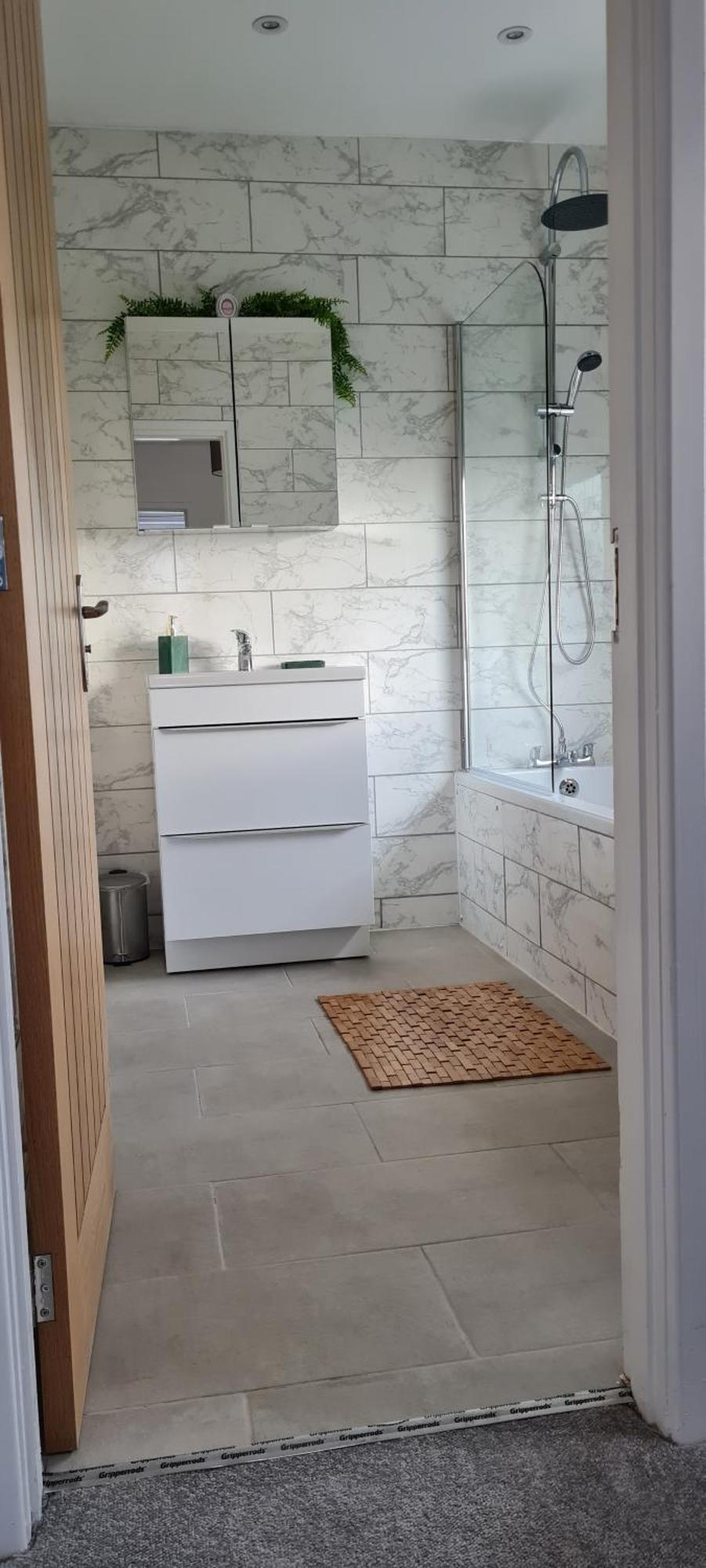 Shm Stays Leicester. Newly Renovated!! 15 Min Drive From City Centre, University. 9 Min Drive To Leicester City Stadium, 5 Min Drive To M1 & M69. 2 Min Walk To Bus Stop. Exteriör bild