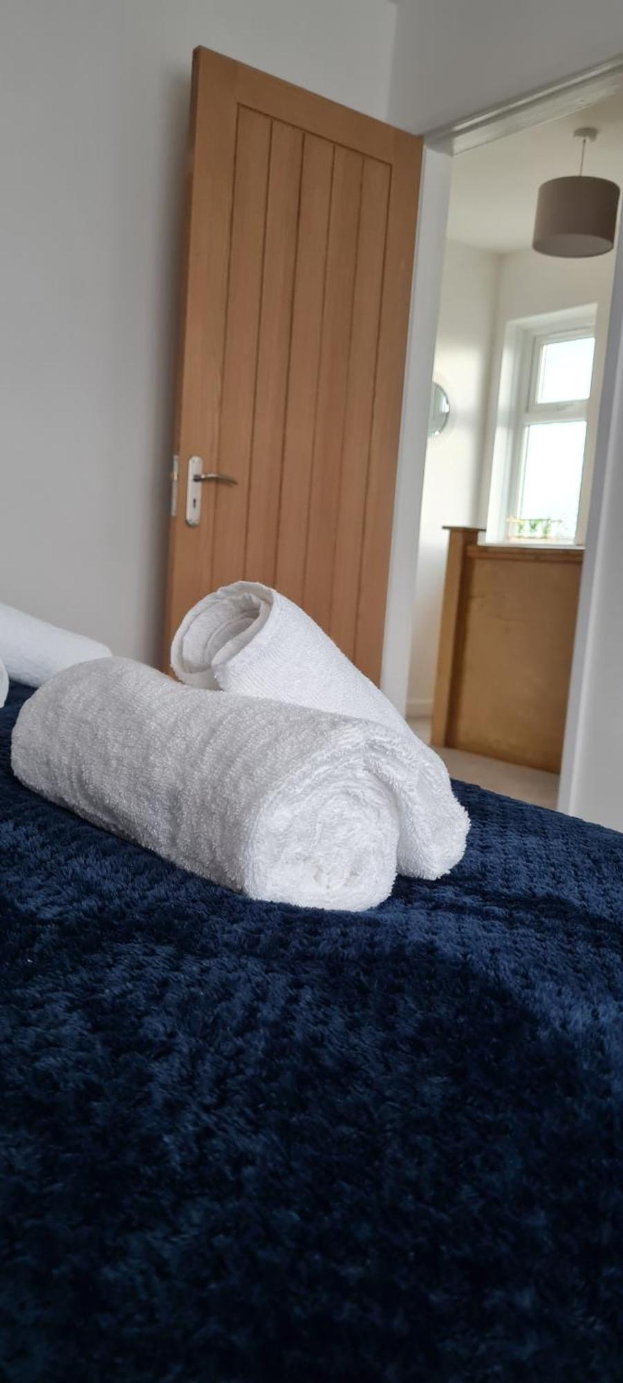 Shm Stays Leicester. Newly Renovated!! 15 Min Drive From City Centre, University. 9 Min Drive To Leicester City Stadium, 5 Min Drive To M1 & M69. 2 Min Walk To Bus Stop. Exteriör bild